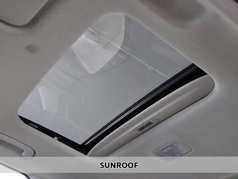 Certified 2026 Hyundai Venue SEL FWD image 3