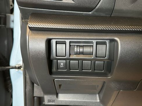 Used 2019 Subaru Crosstrek 2.0i image 18