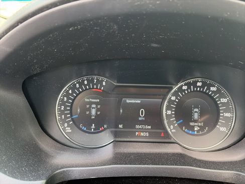Used 2018 Ford Explorer Platinum AWD/4WD image 2