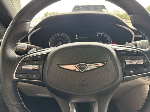 Used 2025 Genesis G70 2.5T image 28