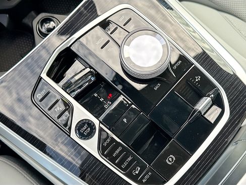 New 2026 BMW X5 xDrive50e w/ Executive Package AWD/4WD image 29