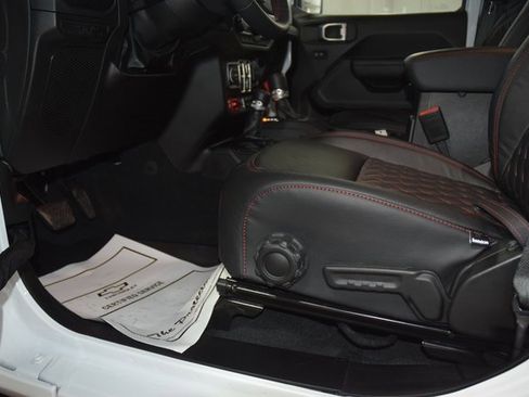 Used 2024 Jeep Wrangler Unlimited Rubicon image 41