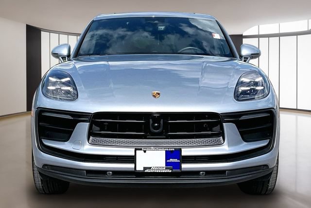 Used 2026 Porsche Macan AWD/4WD image 2