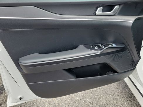 Used 2025 Kia K5 LXS image 10