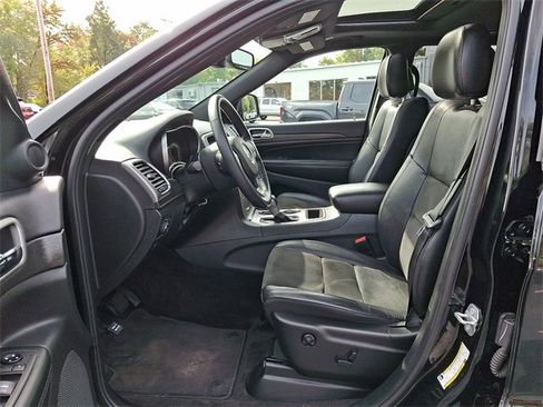 Used 2018 Jeep Grand Cherokee Altitude image 14