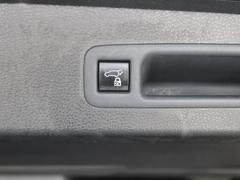 Used 2024 Toyota Sienna XLE Woodland Edition AWD/4WD image 36