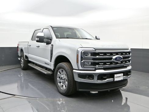 New 2026 Ford F250 Lariat w/ Chrome Package image 18