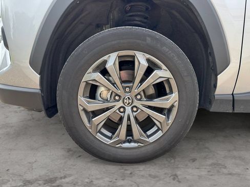 Certified 2025 Toyota RAV4 Limited w/ Advanced Technology Package AWD/4WD image 9