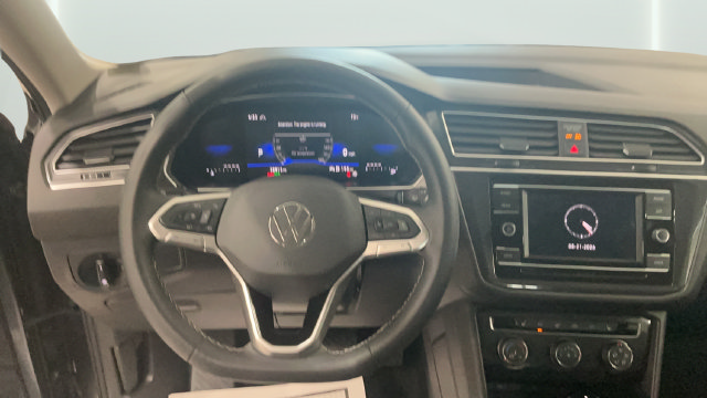 Certified 2024 Volkswagen Tiguan S AWD/4WD image 11