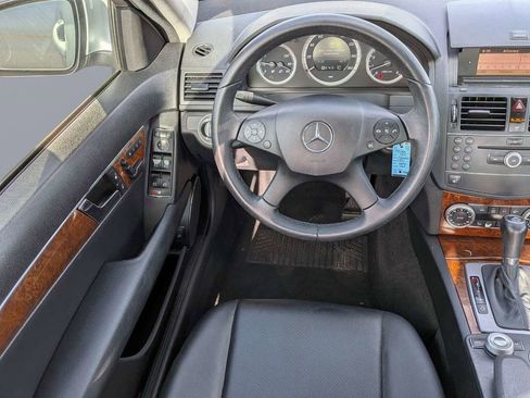 Used 2009 Mercedes-Benz C 300 Sedan image 14