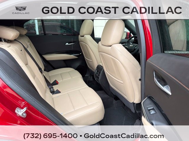 Used 2024 Cadillac XT4 Luxury w/ Cold Weather Package AWD/4WD image 8