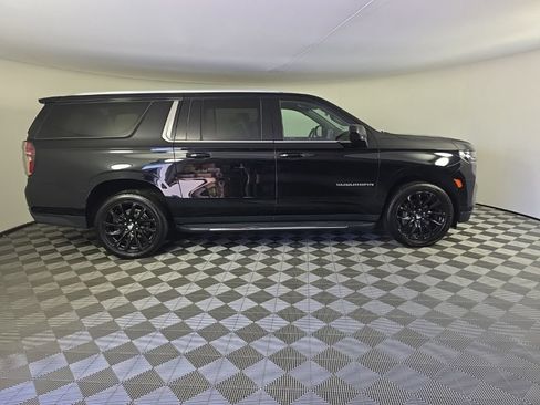 Used 2021 Chevrolet Suburban LT AWD/4WD image 6
