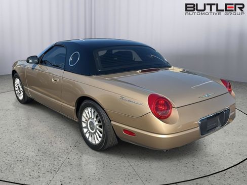 Used 2005 Ford Thunderbird RWD image 2