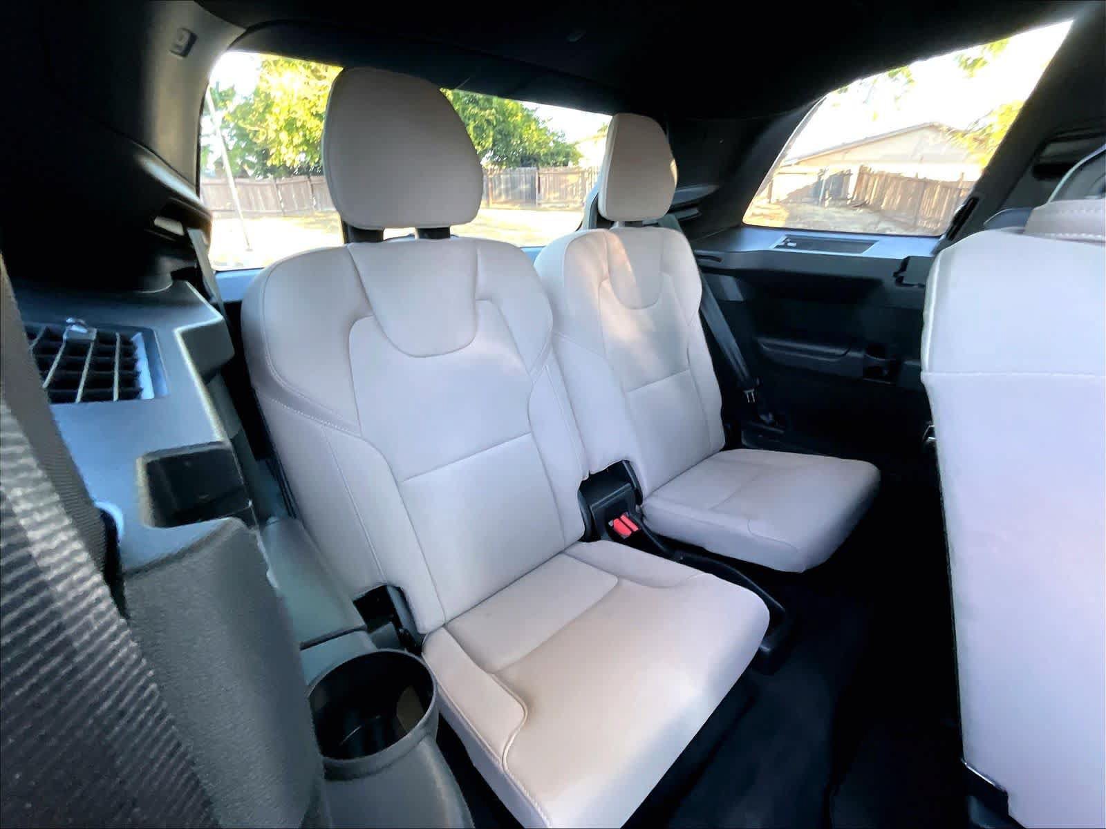 Used 2025 Volvo XC90 T8 Plus w/ Protection Package Premier AWD/4WD image 33