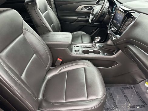 Used 2022 Chevrolet Traverse LT w/ LPO, Floor Liner Package image 27