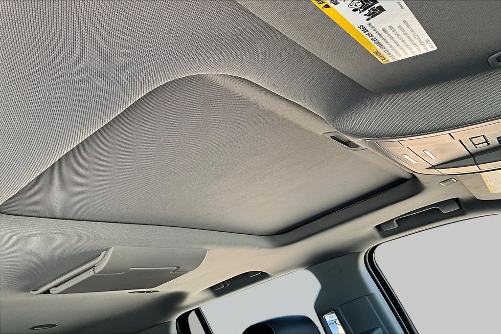 Used 2020 Chevrolet Tahoe Premier AWD/4WD image 17