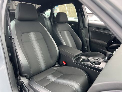 Used 2025 Honda Civic Sport image 25