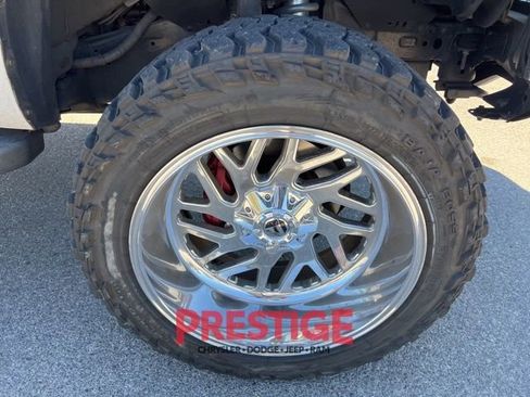 Used 2018 Toyota Tundra Platinum AWD/4WD image 17