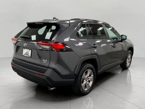 Used 2025 Toyota RAV4 XLE AWD/4WD image 4
