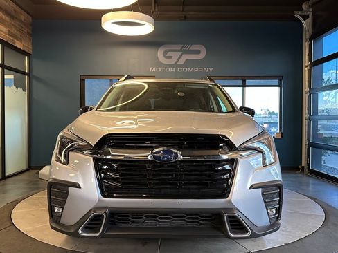 Used 2024 Subaru Ascent Touring AWD/4WD image 8