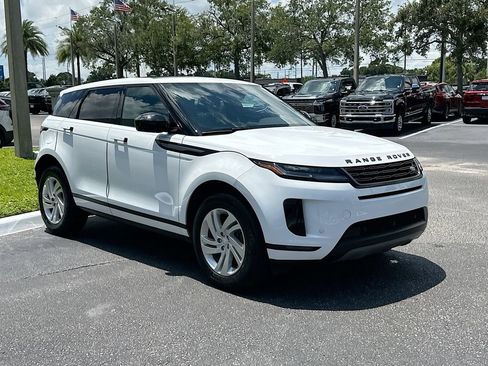 Used 2025 Land Rover Range Rover Evoque S image 4