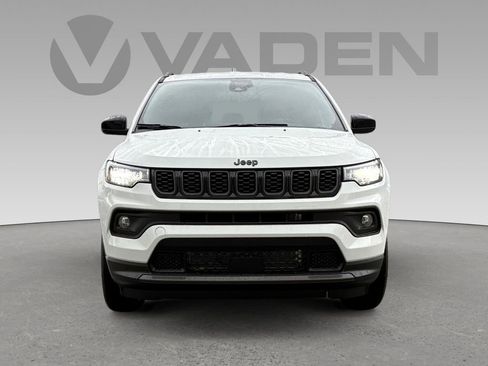 New 2026 Jeep Compass Latitude image 24