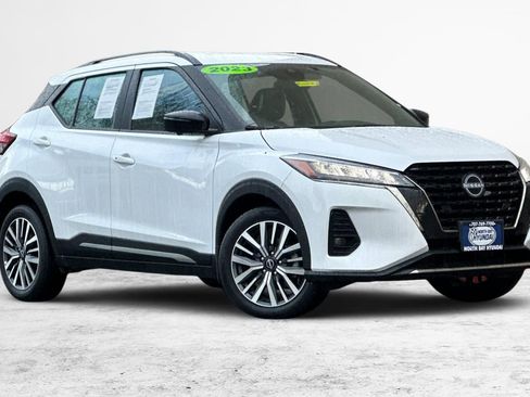 Used 2023 Nissan Kicks SR w/ SR Premium Package image 2