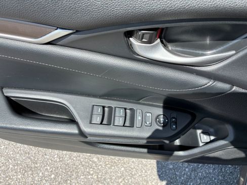 Used 2020 Honda Civic EX-L image 11