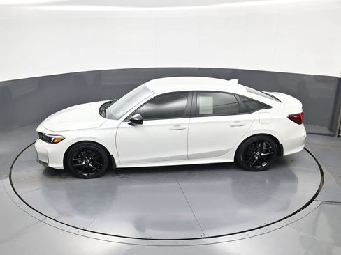 Used 2025 Honda Civic Sport image 31