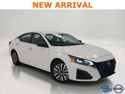 Used 2024 Nissan Altima 2.5 SV