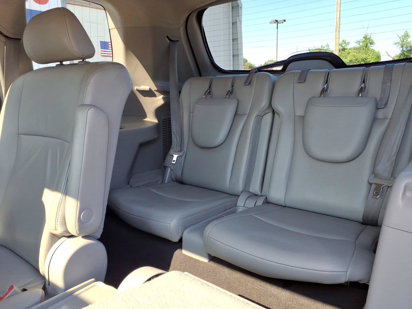 Used 2011 Toyota Highlander SE FWD image 11