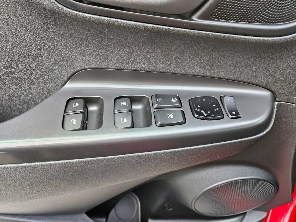 Used 2019 Hyundai Kona SE FWD image 18