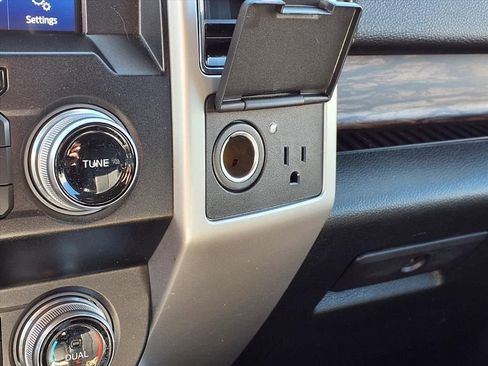 Used 2020 Ford F150 Lariat w/ Equipment Group 502A Luxury image 18