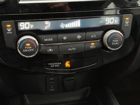 Used 2018 Nissan Rogue Sport SL image 29