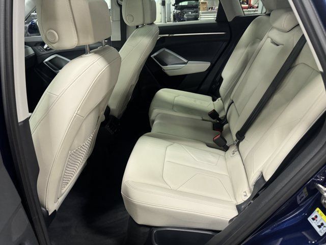 Certified 2023 Audi Q3 2.0T Premium w/ Convenience Package AWD/4WD image 36