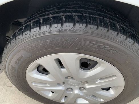 Used 2019 Dodge Grand Caravan SE w/ UConnect Hands-Free Group FWD image 9
