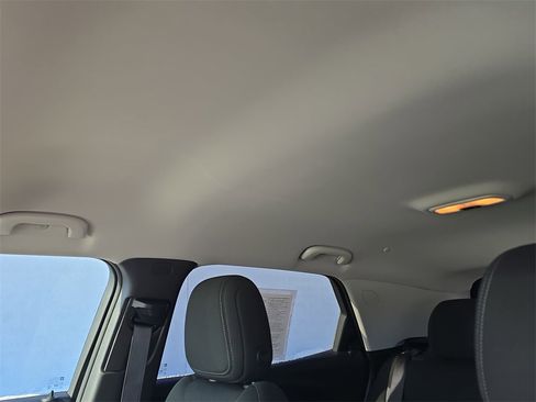 Used 2023 Chevrolet TrailBlazer LT w/ Convenience Package image 19