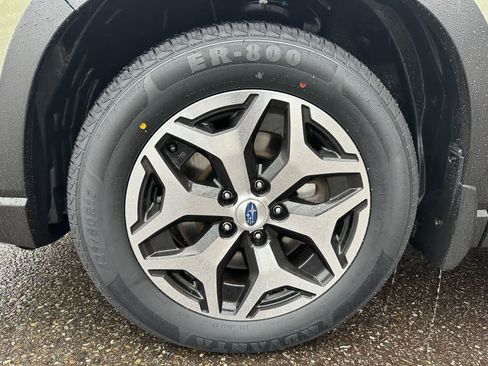 Used 2021 Subaru Forester Premium image 9