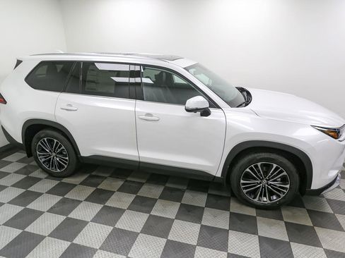 New 2026 Toyota Grand Highlander AWD Hybrid image 5