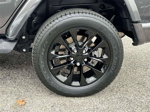 Certified 2021 Jeep Wrangler Unlimited Sahara image 10