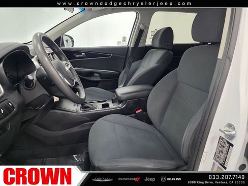 Used 2020 Kia Sorento LX image 23