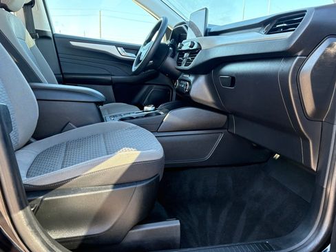 Used 2021 Ford Escape SE image 33