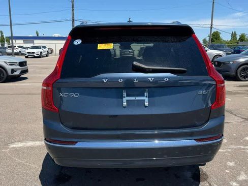 Used 2025 Volvo XC90 B6 Ultra AWD/4WD image 7