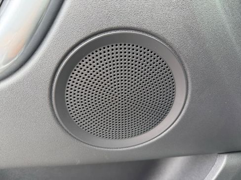 Used 2016 Land Rover Discovery Sport HSE image 24