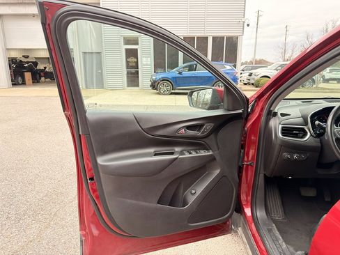 Used 2020 Chevrolet Equinox LT image 9