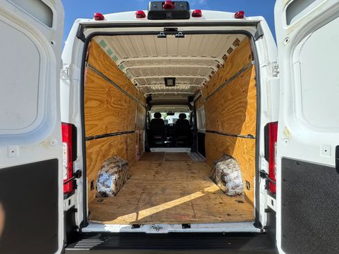 Used 2025 RAM ProMaster 2500 w/ Convenience Group image 41