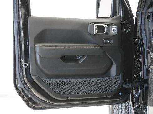 New 2026 Jeep Gladiator Sport image 13