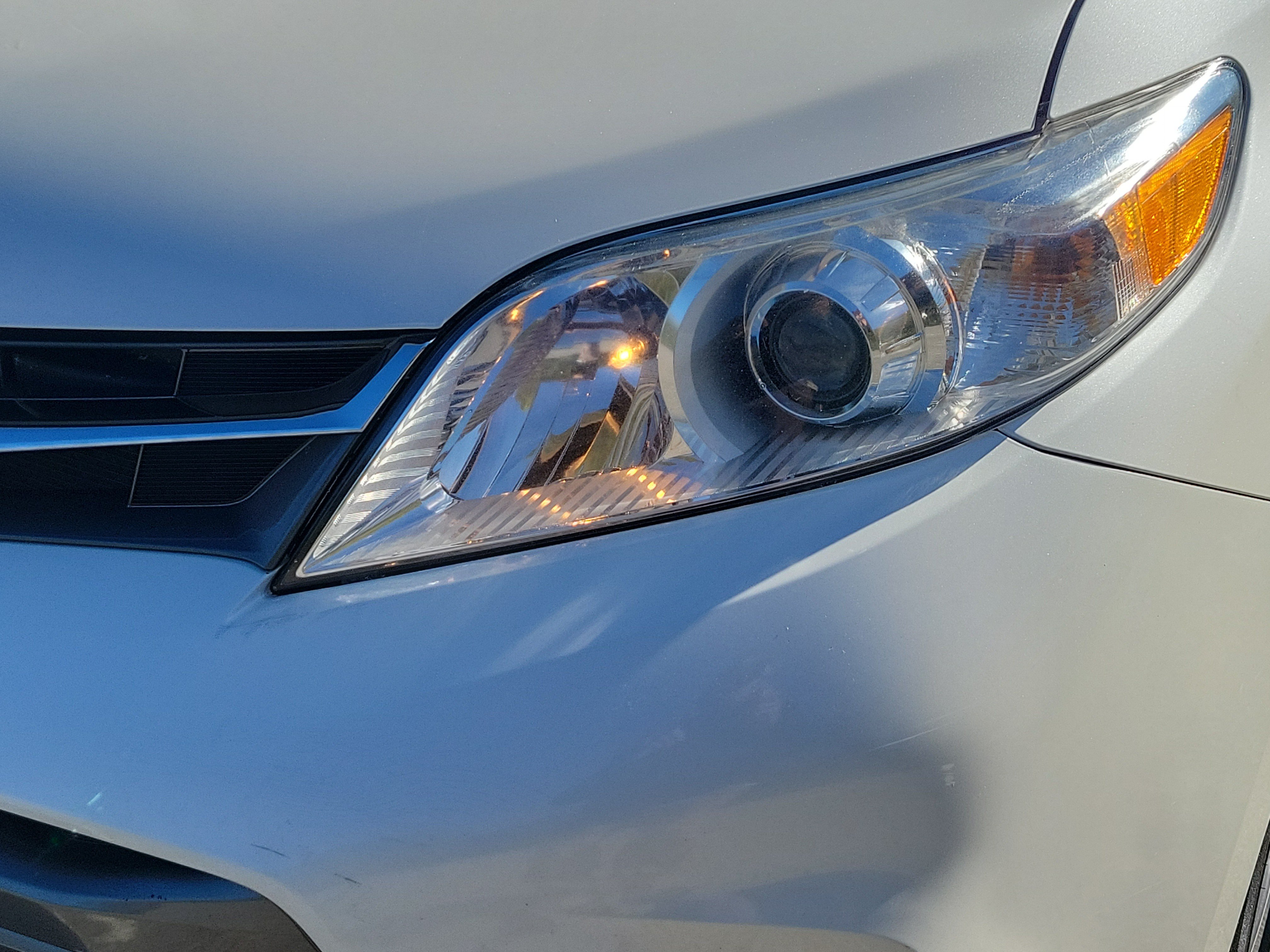 Used 2019 Toyota Sienna XLE Premium w/ Carpet Mat Package AWD/4WD image 9