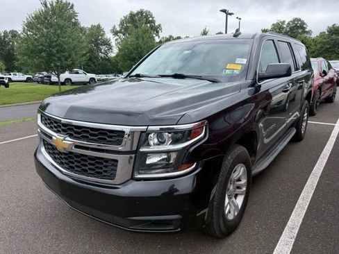 Used 2019 Chevrolet Suburban LT AWD/4WD image 3
