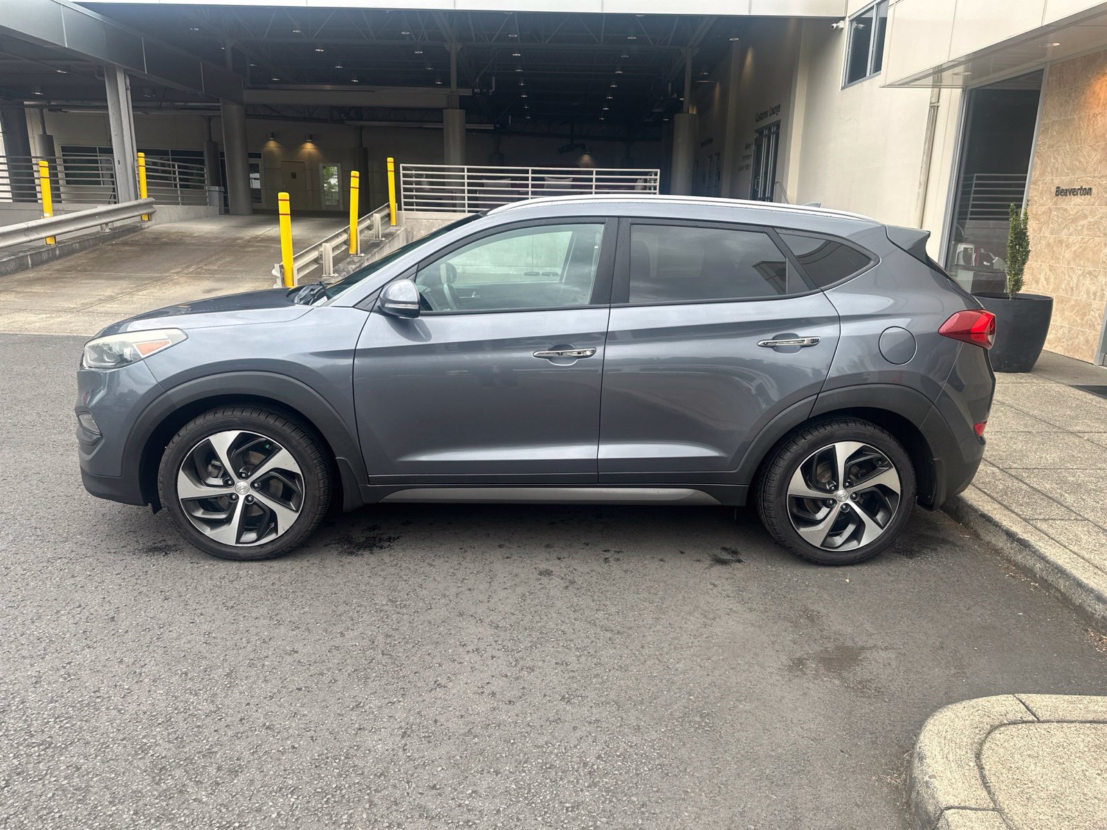 Used 2016 Hyundai Tucson Limited AWD/4WD image 2